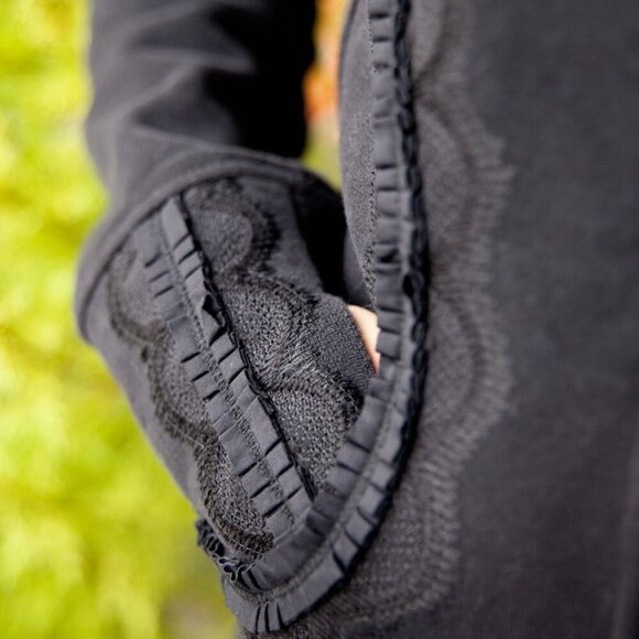 Lululemon Cuddle Up Jacket *Ruffle Black Size 4 - Picture 16 of 16